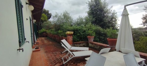 casa indipendente in vendita a Pietrasanta in zona Capezzano Monte
