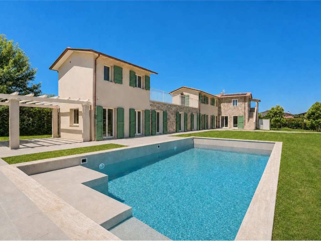 casa indipendente in vendita a Pietrasanta