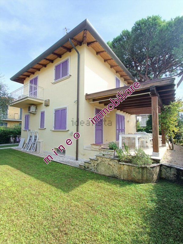 casa indipendente in vendita a Pietrasanta in zona Motrone