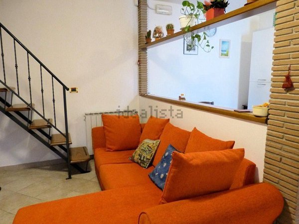 casa indipendente in vendita a Pietrasanta in zona Crociale