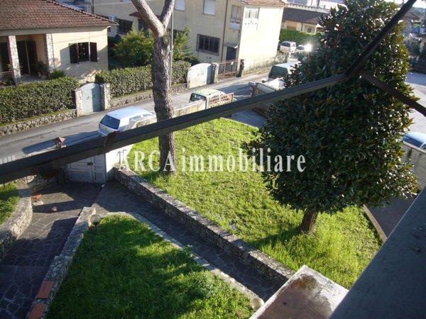 appartamento in vendita a Pietrasanta in zona Capezzano Monte