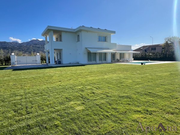 casa indipendente in vendita a Pietrasanta