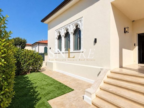 casa indipendente in vendita a Pietrasanta in zona Marina di Pietrasanta