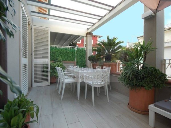 appartamento in vendita a Pietrasanta in zona Tonfano