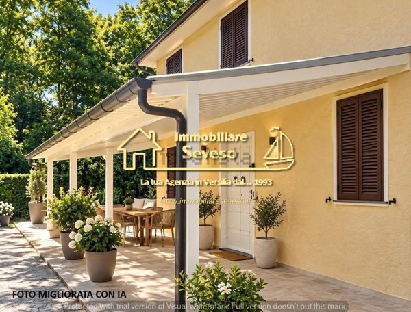 casa indipendente in vendita a Pietrasanta in zona Strettoia