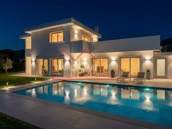 casa indipendente in vendita a Pietrasanta