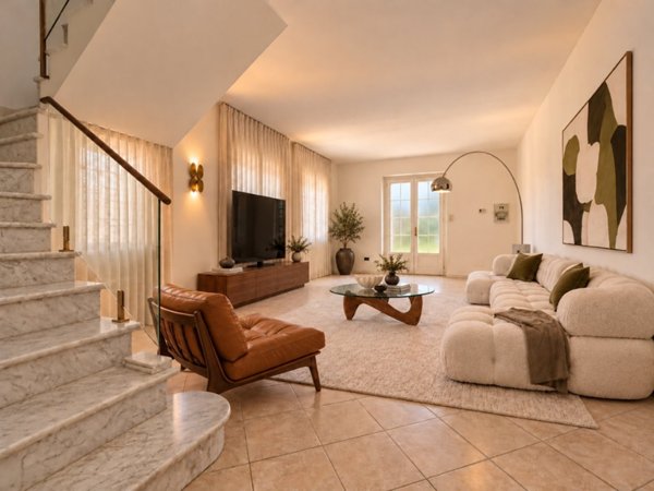 casa indipendente in vendita a Pietrasanta in zona Tonfano