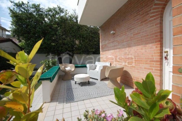 casa indipendente in vendita a Pietrasanta in zona Marina di Pietrasanta