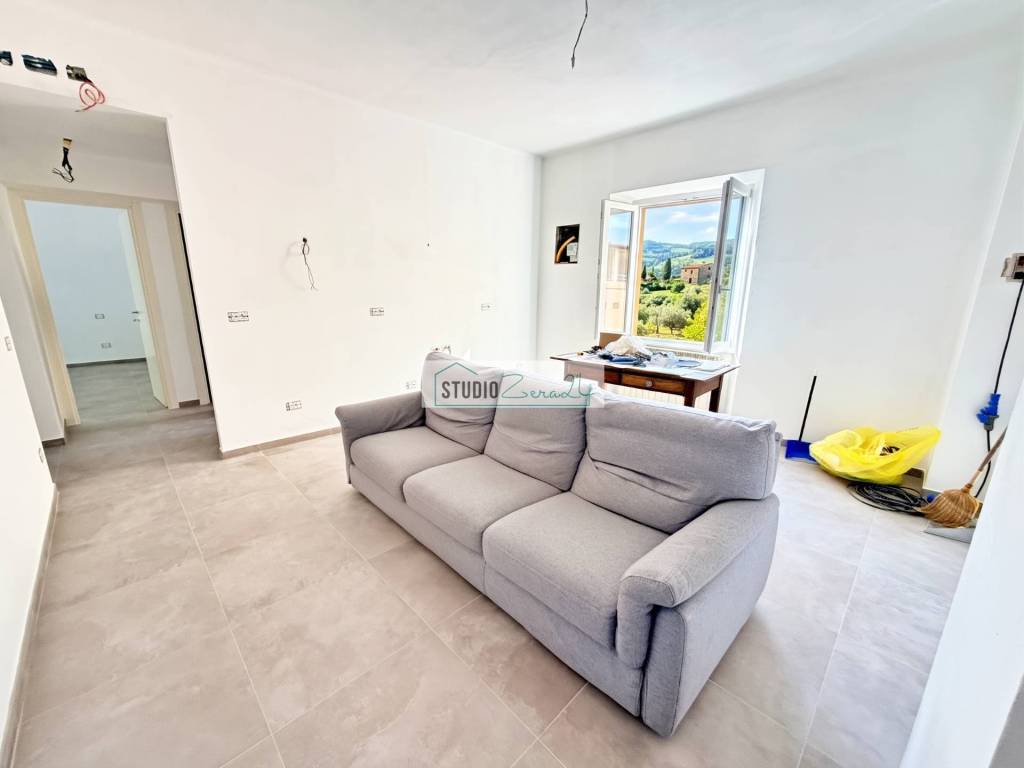 appartamento in vendita a Pietrasanta in zona Vallecchia