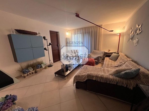 appartamento in vendita a Pietrasanta in zona Tonfano