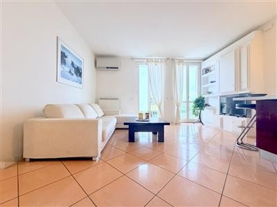 appartamento in vendita a Pietrasanta in zona Tonfano