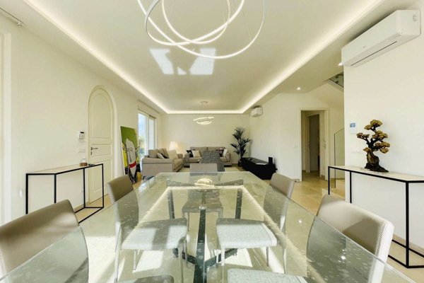 casa indipendente in vendita a Pietrasanta in zona Marina di Pietrasanta