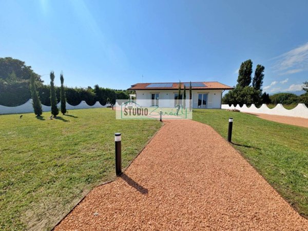 casa indipendente in vendita a Pietrasanta