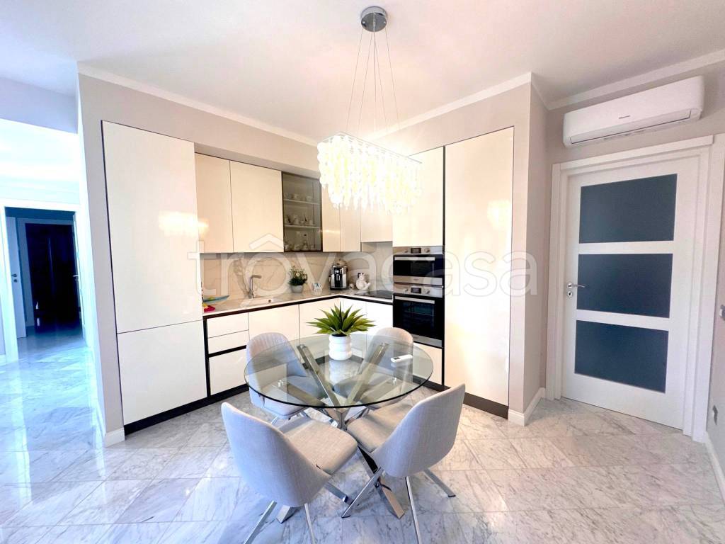 casa indipendente in vendita a Pietrasanta in zona Marina di Pietrasanta