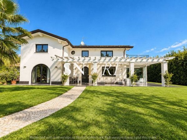 casa indipendente in vendita a Pietrasanta in zona Africa