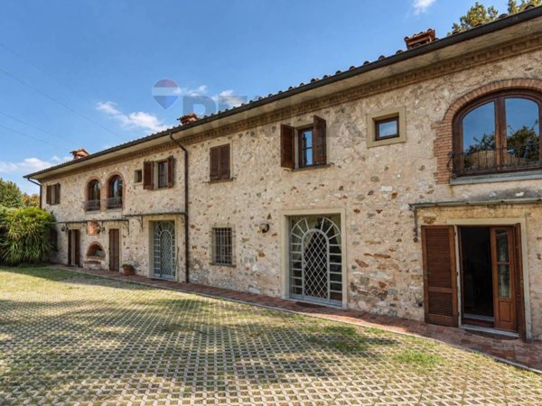 casa indipendente in vendita a Pietrasanta