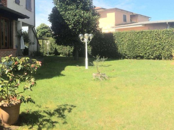 casa indipendente in vendita a Pietrasanta in zona Marina di Pietrasanta