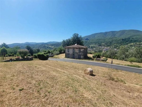 casa indipendente in vendita a Pieve Fosciana