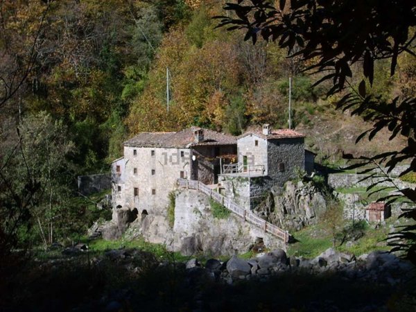 casale in vendita a Pieve Fosciana