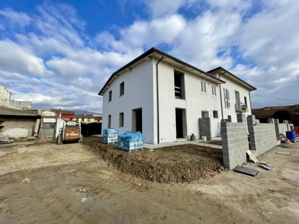 casa indipendente in vendita a Porcari in zona Rughi