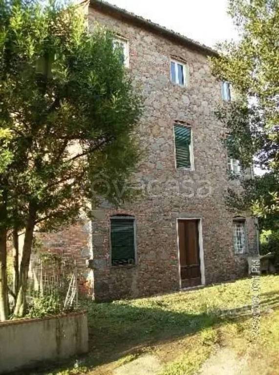 casa indipendente in vendita a Porcari in zona Rughi