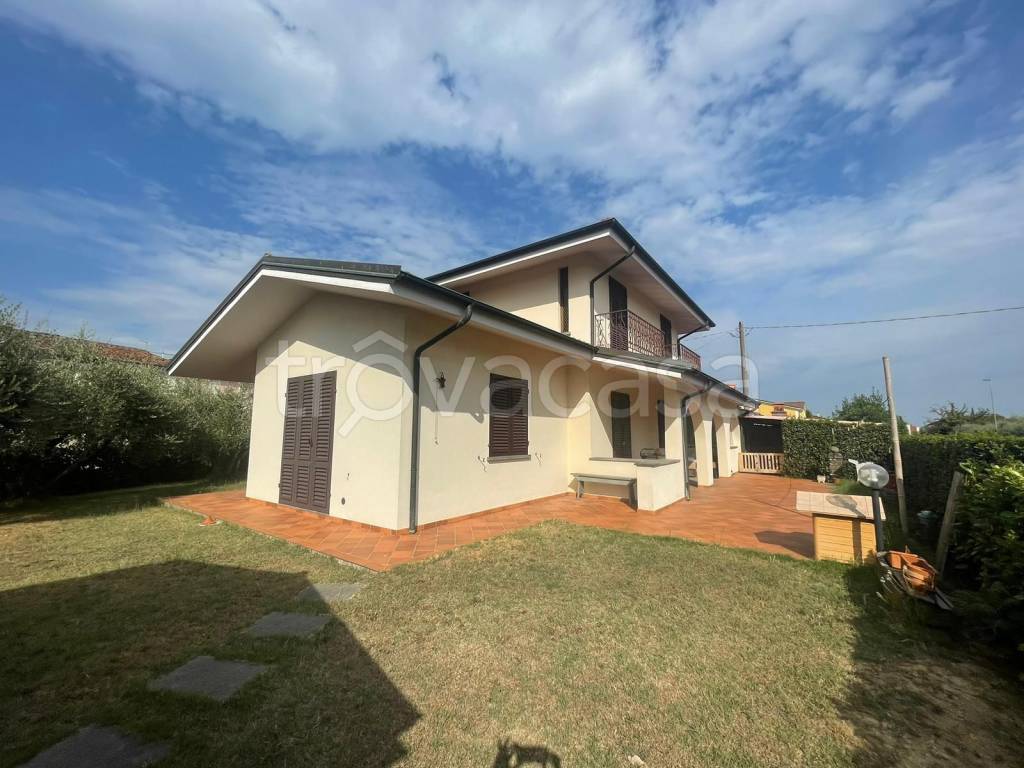 casa indipendente in vendita a Porcari