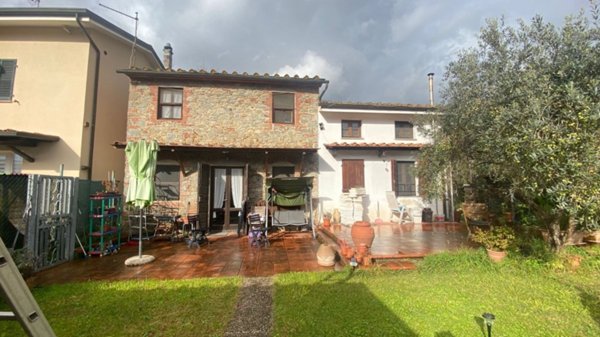 casa indipendente in vendita a Porcari