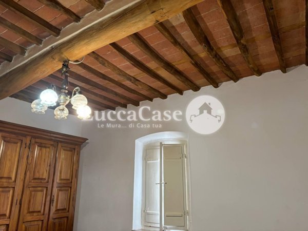 casa indipendente in vendita a Porcari in zona Padule