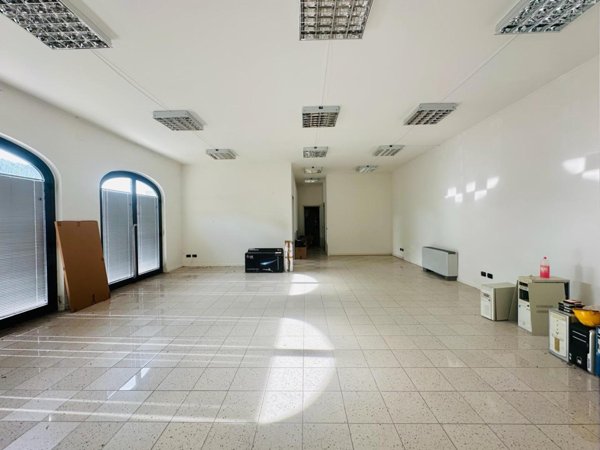 ufficio in vendita a Porcari