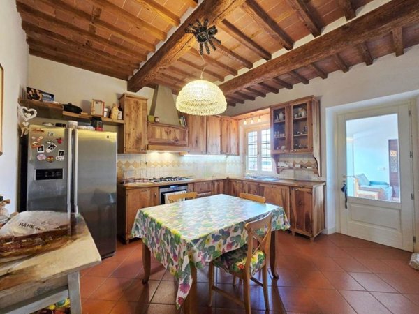 casa indipendente in vendita a Porcari in zona Rughi