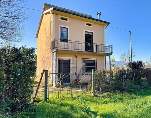 casa indipendente in vendita a Porcari