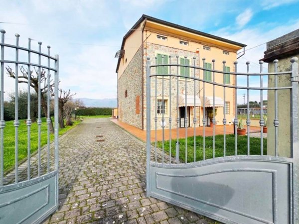 casa indipendente in vendita a Porcari
