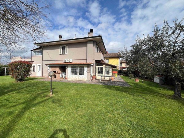 casa indipendente in vendita a Porcari