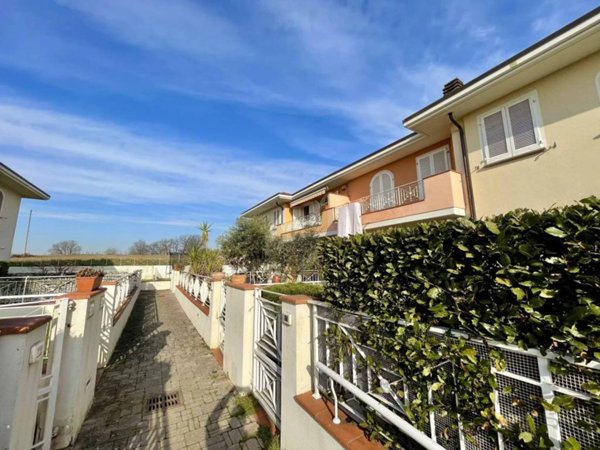casa indipendente in vendita a Porcari