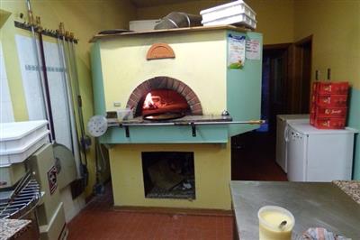 negozio in vendita a Porcari