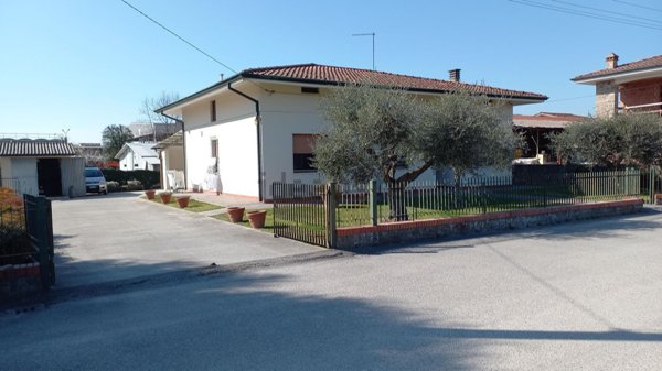 casa indipendente in vendita a Porcari