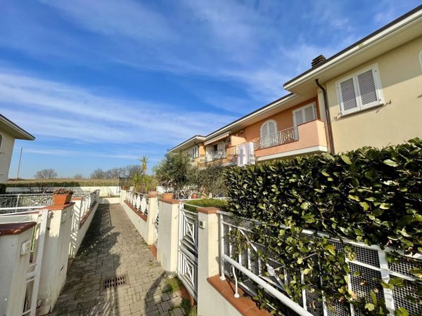 casa indipendente in vendita a Porcari