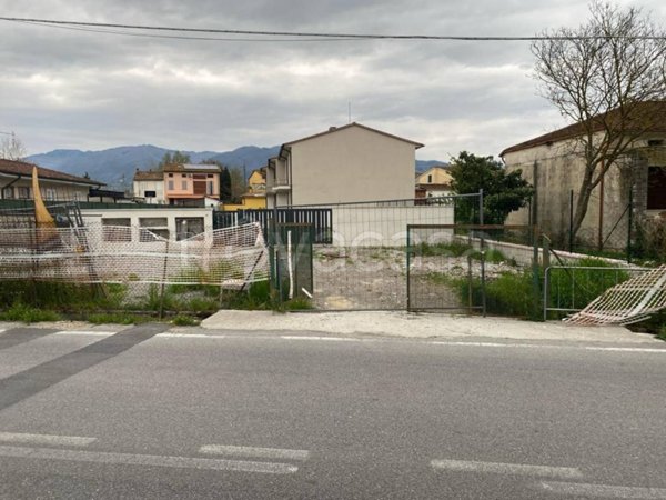 casa indipendente in vendita a Porcari in zona Rughi