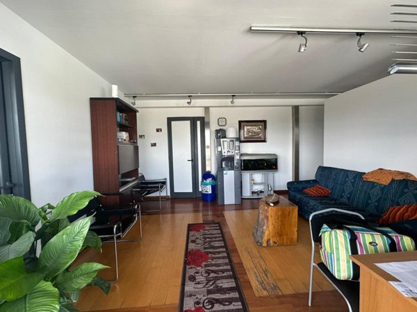 locale di sgombero in vendita a Porcari