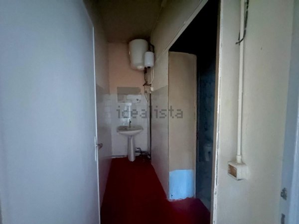 locale di sgombero in vendita a Porcari