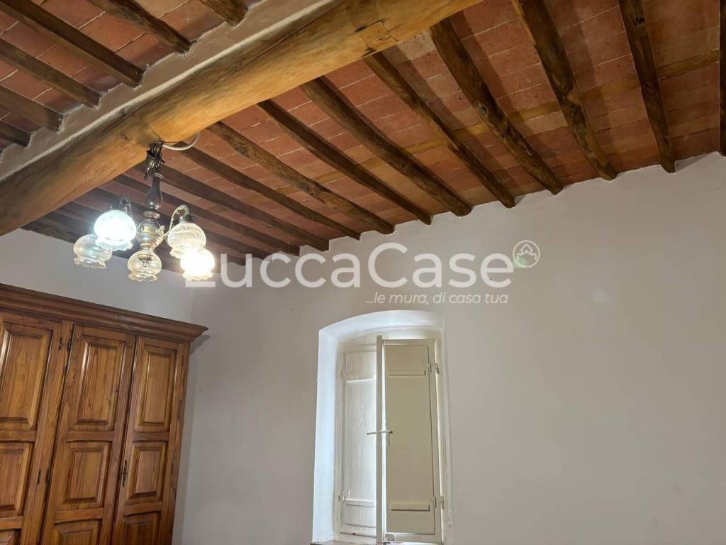 casa indipendente in vendita a Porcari in zona Padule