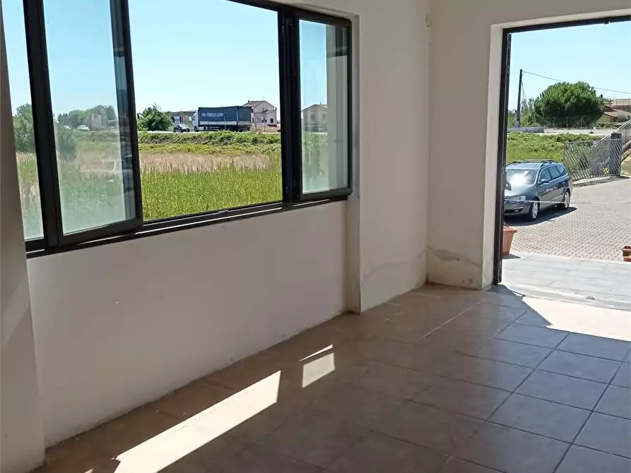 negozio in vendita a Porcari