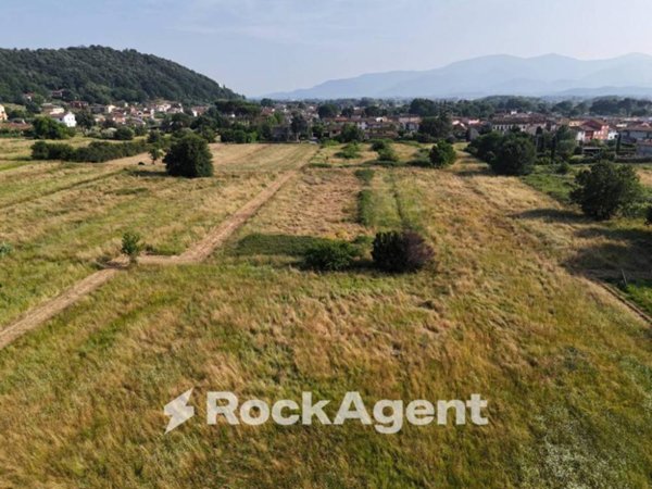 terreno edificabile in vendita a Porcari