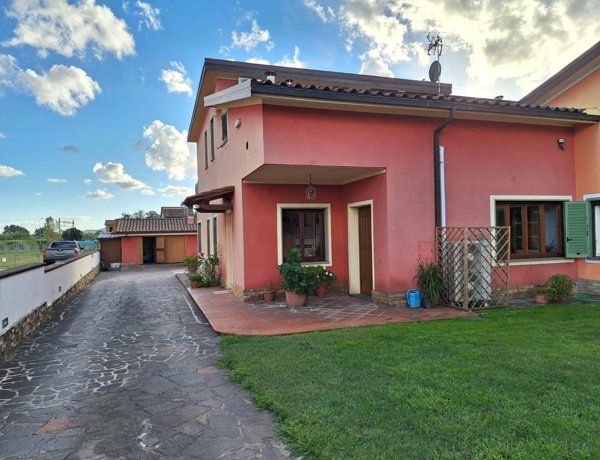 casa indipendente in vendita a Porcari