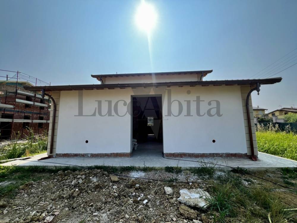 casa indipendente in vendita a Porcari in zona Rughi