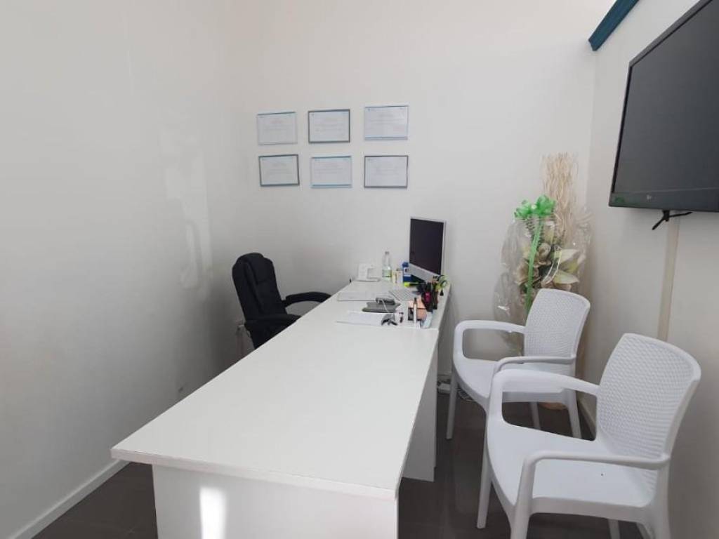 locale commerciale in vendita a Porcari