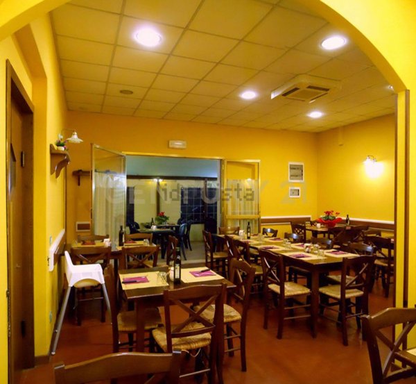 negozio in vendita a Porcari