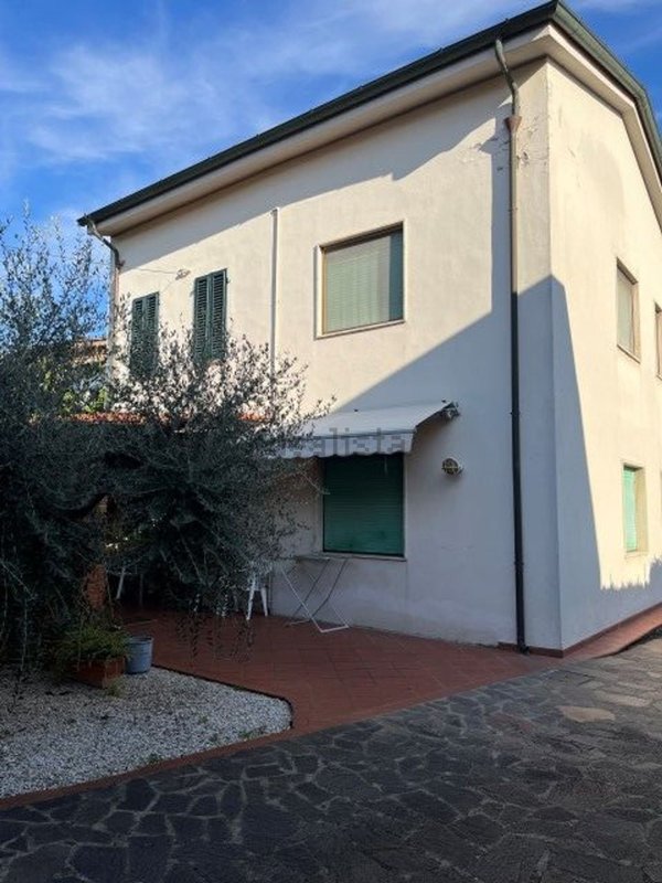 casa indipendente in vendita a Porcari