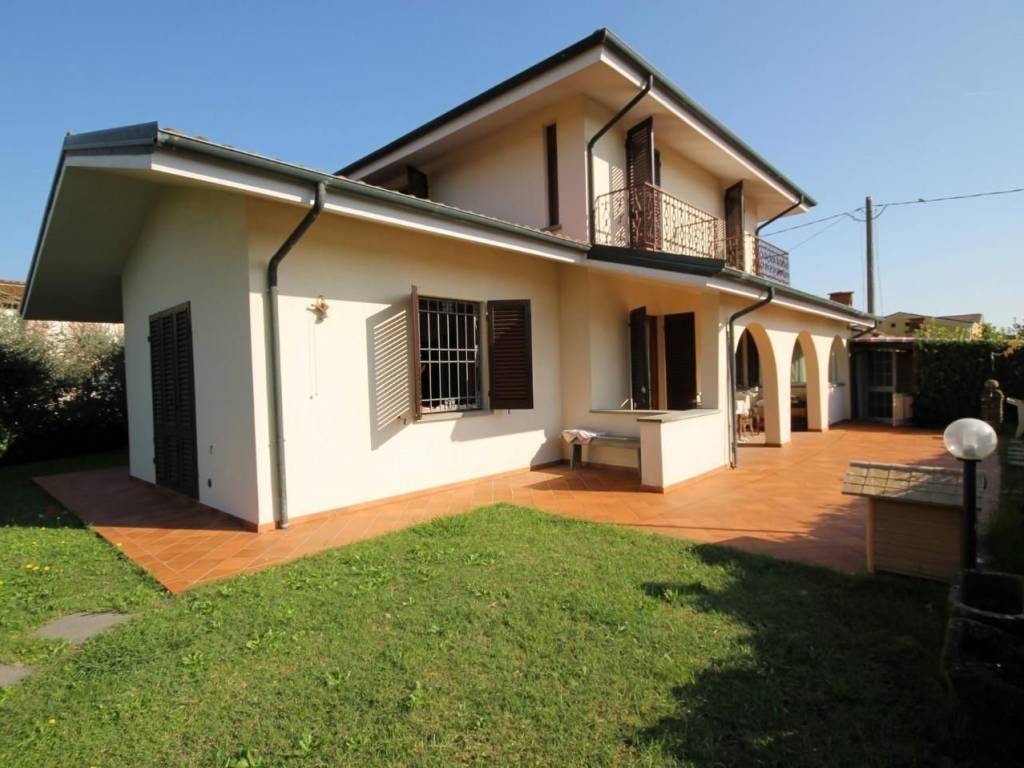 casa indipendente in vendita a Porcari