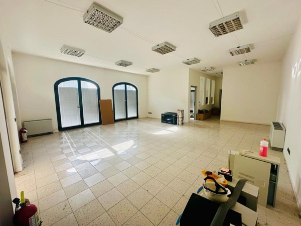 ufficio in vendita a Porcari